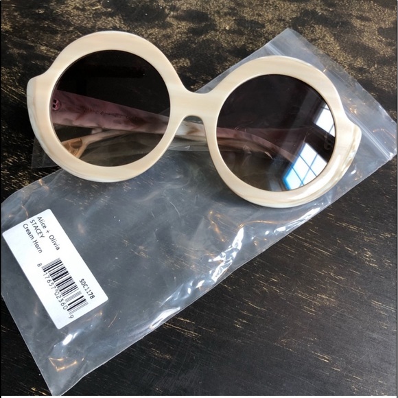 NWT Alice + Olivia Stacey Cream Horn Sunglasses - Picture 4 of 4
